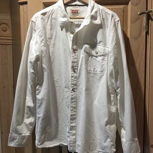 Levi’s white button down